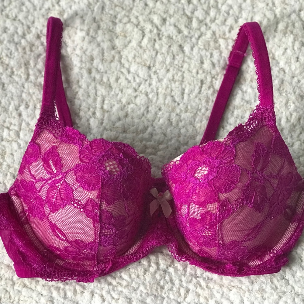34D Victoria Secret lined Demi bra